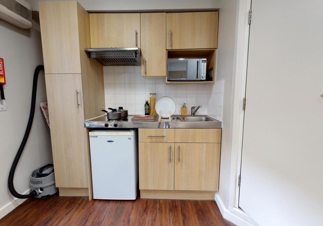 Private Bedrooms With Shared Kitchen And Studios At Iq Tufnell House In Londra Esterno foto