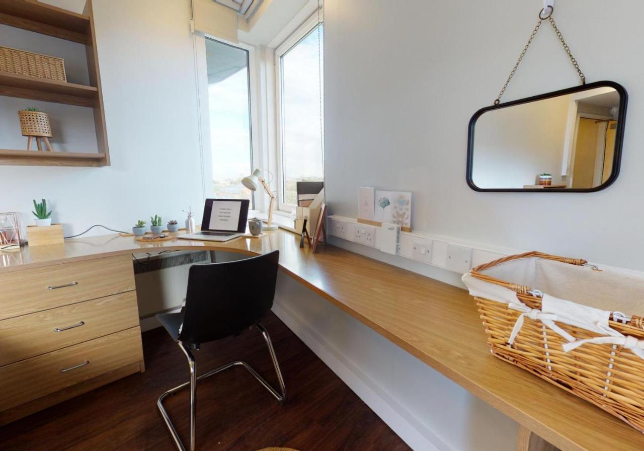 Private Bedrooms With Shared Kitchen And Studios At Iq Tufnell House In Londra Esterno foto