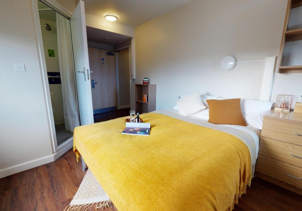 Private Bedrooms With Shared Kitchen And Studios At Iq Tufnell House In Londra Esterno foto