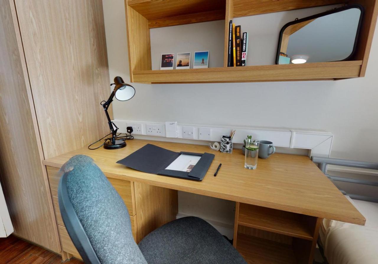 Private Bedrooms With Shared Kitchen And Studios At Iq Tufnell House In Londra Esterno foto